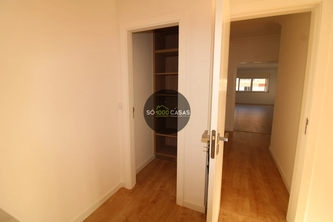 Moradia T5 para Venda em Loures Foto 38