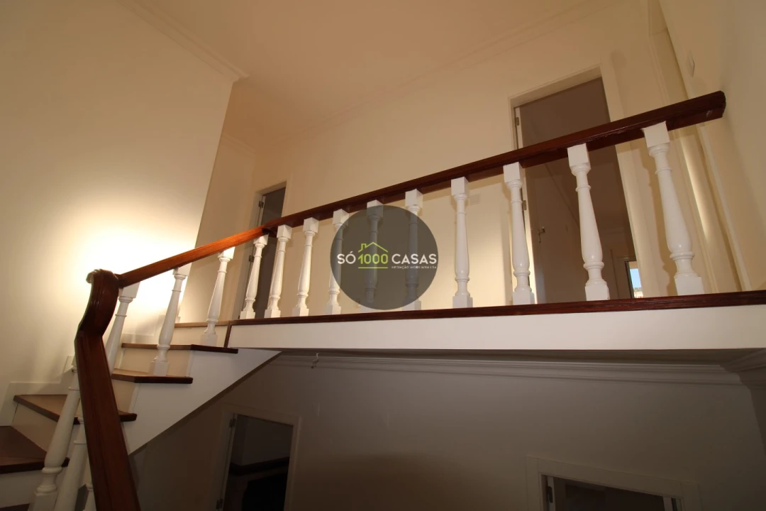 Moradia T5 para Venda em Loures Foto 40
