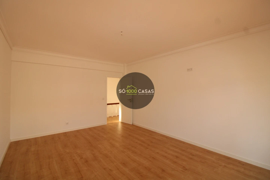 Moradia T5 para Venda em Loures Foto 47