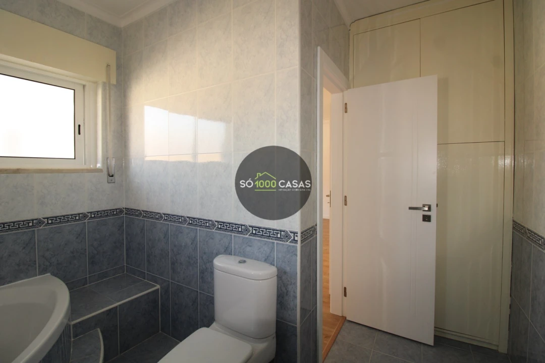 Moradia T5 para Venda em Loures Foto 56