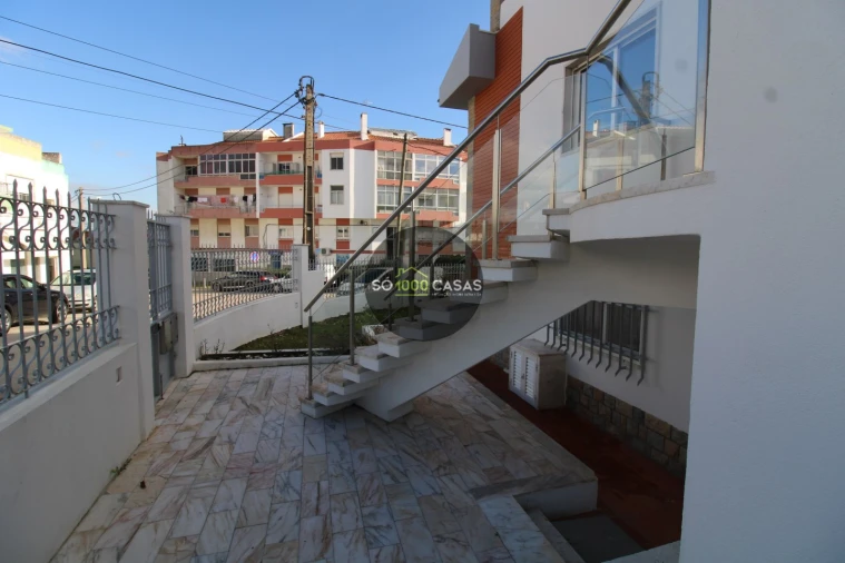 Moradia T5 para Venda em Loures Foto 9