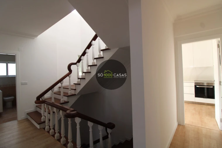 Moradia T5 para Venda em Loures Foto 21