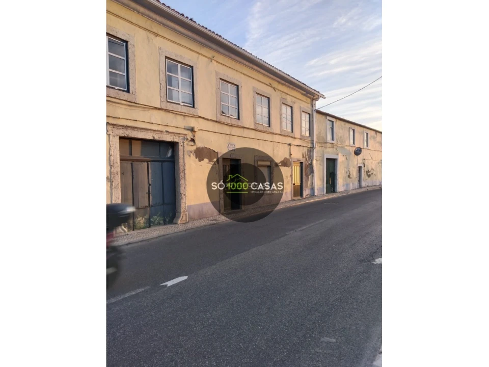 Prédio para Venda em Santo Antão e São Julião do Tojal Foto 1