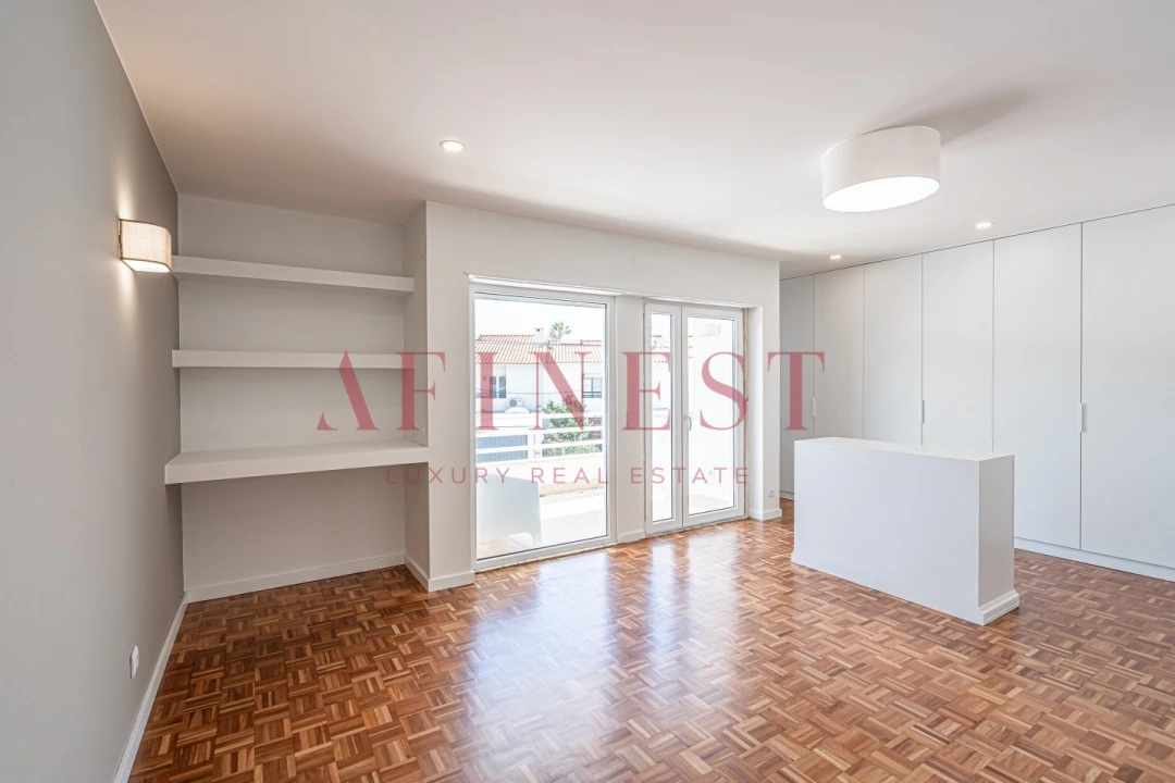Moradia T4 para Arrendamento em Carcavelos e Parede Foto 30