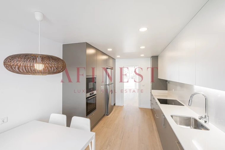 Moradia T4 para Arrendamento em Carcavelos e Parede Foto 19