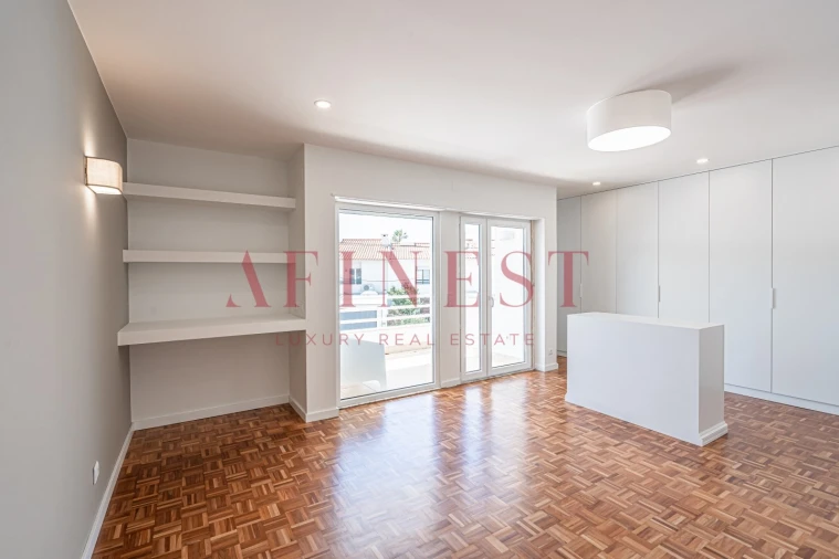 Moradia T4 para Arrendamento em Carcavelos e Parede Foto 30