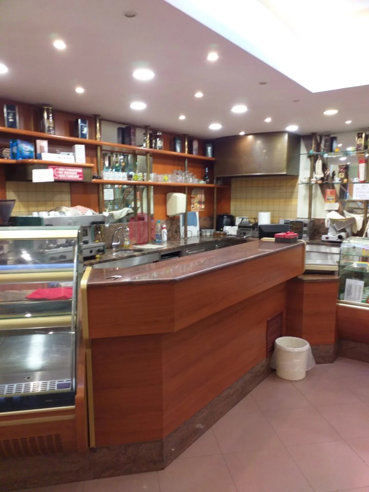 Negócio para Cedência de Quotas em Mafamude e Vilar do Paraíso Foto 3