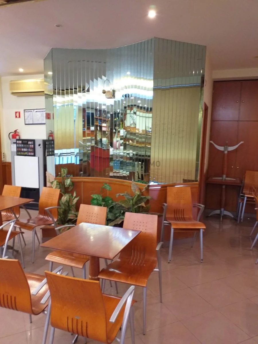 Negócio para Cedência de Quotas em Mafamude e Vilar do Paraíso Foto 6