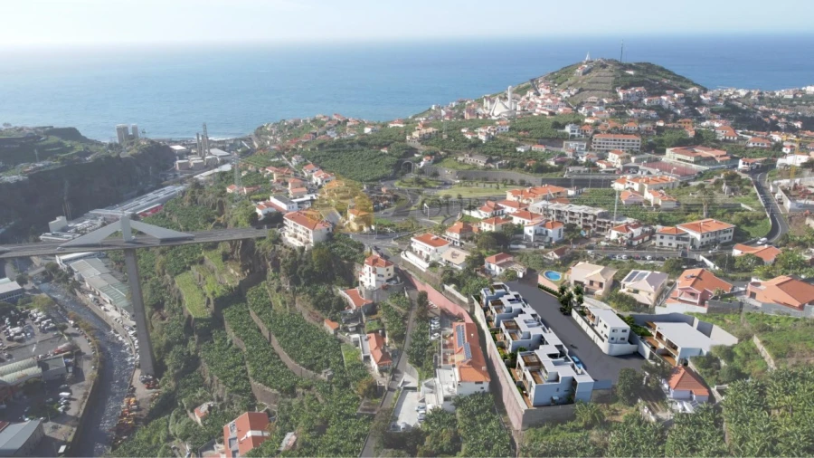 Moradia T3 para Venda em Camara de Lobos Foto 11