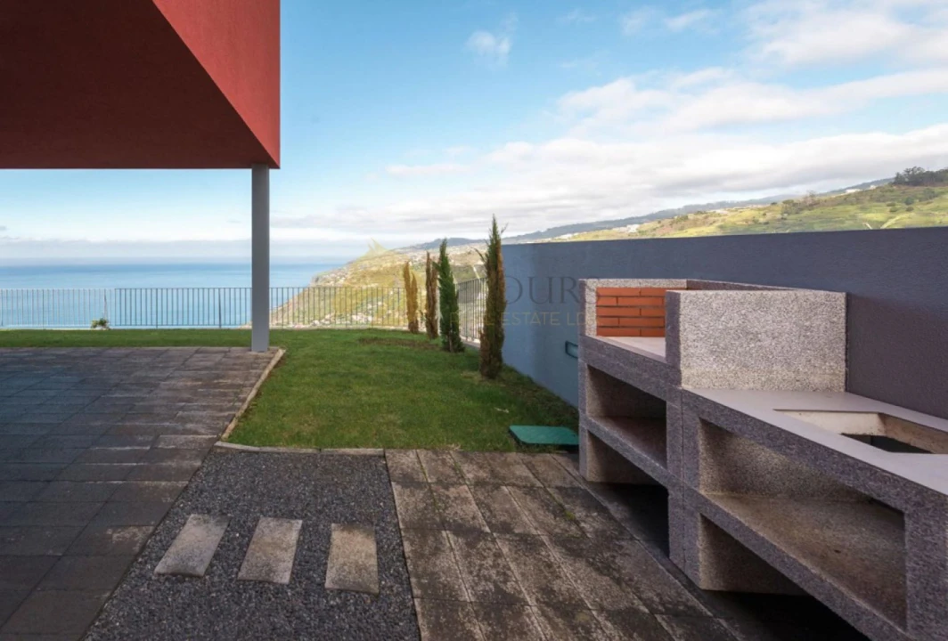 Moradia T3 para Venda em Arco da Calheta Foto 24