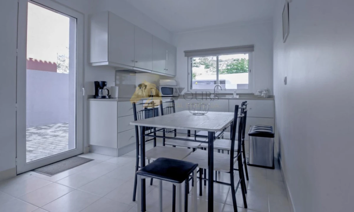 Moradia T3 para Venda em Arco da Calheta Foto 9