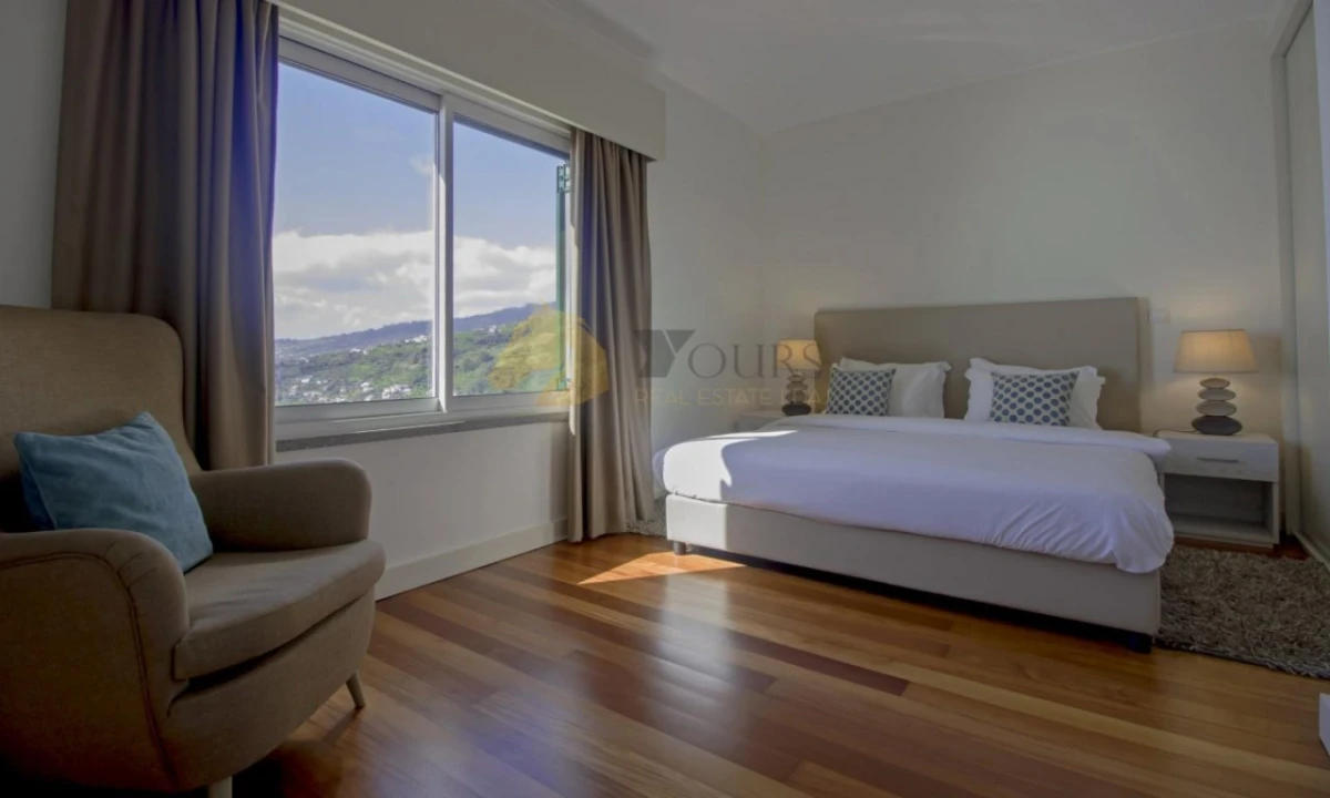 Moradia T3 para Venda em Arco da Calheta Foto 17