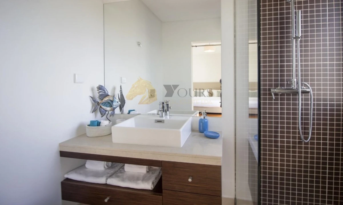 Moradia T3 para Venda em Arco da Calheta Foto 20