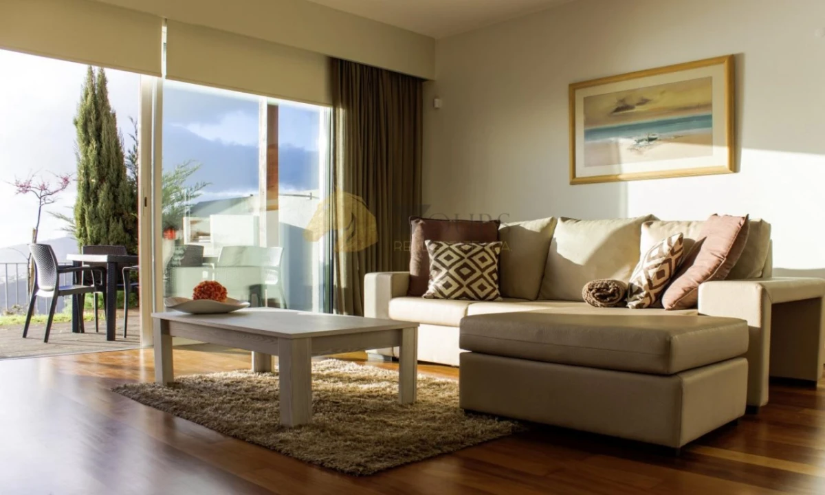 Moradia T3 para Venda em Arco da Calheta Foto 8