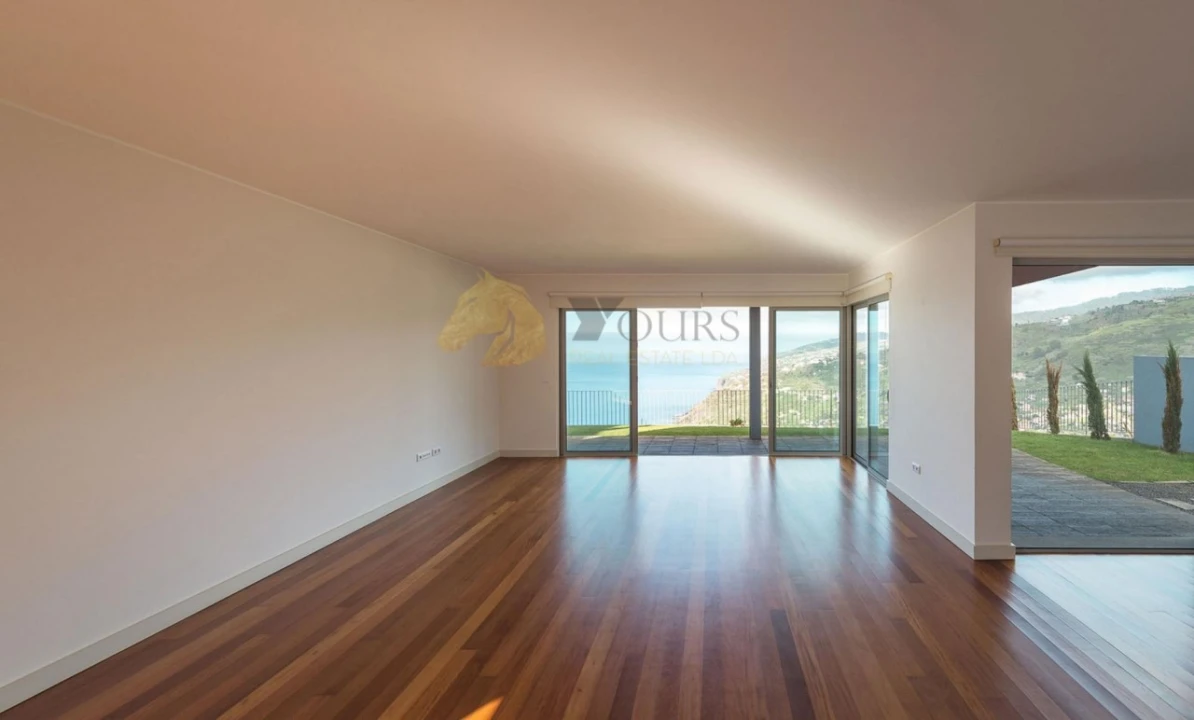 Moradia T3 para Venda em Arco da Calheta Foto 25