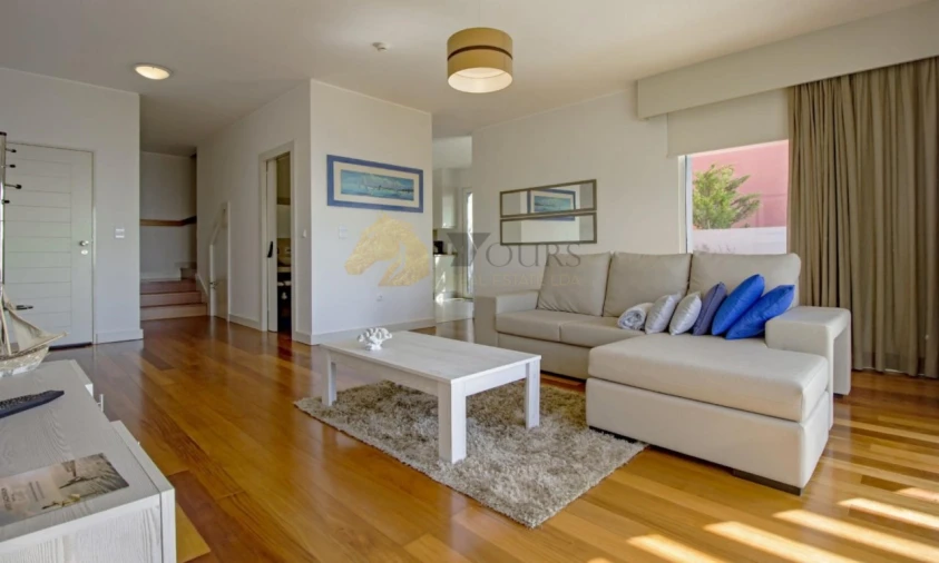 Moradia T3 para Venda em Arco da Calheta Foto 11