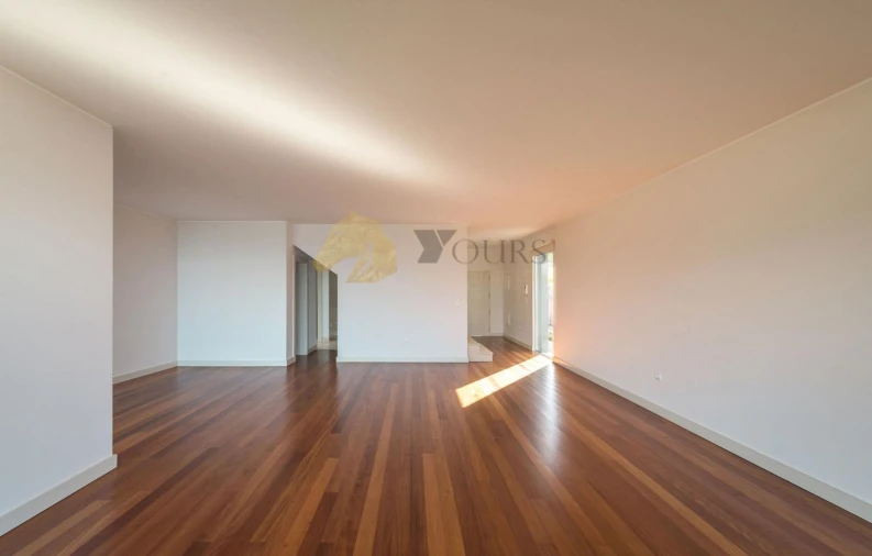 Moradia T3 para Venda em Arco da Calheta Foto 26