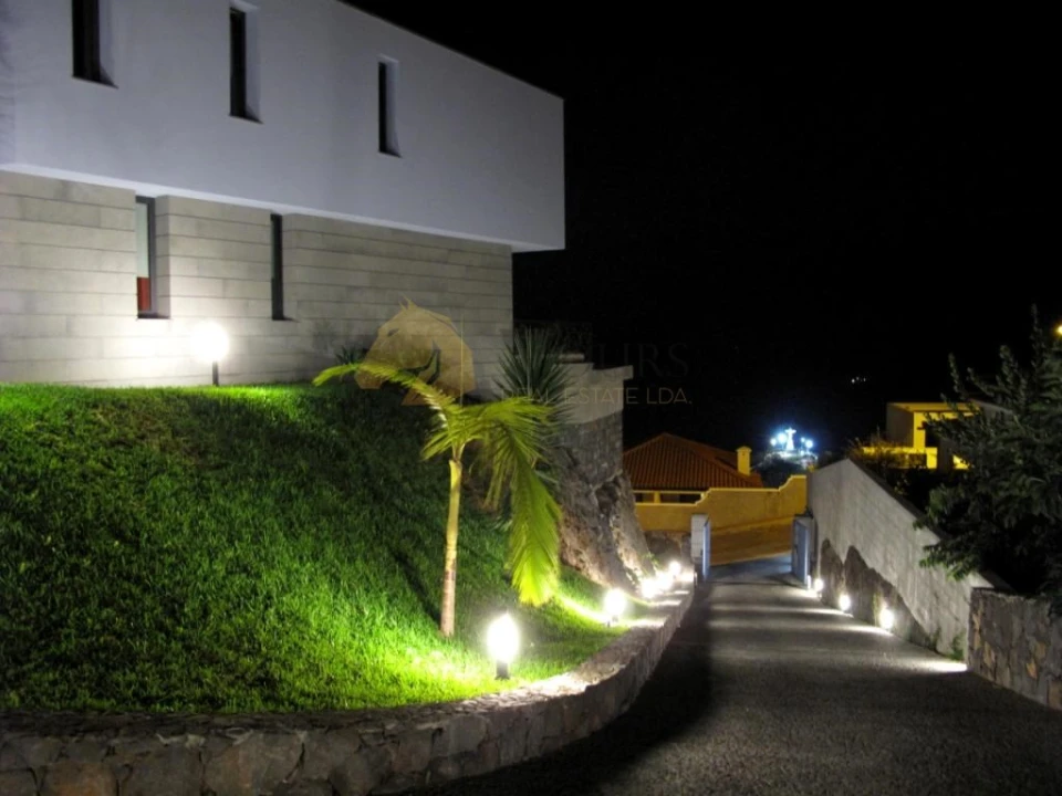 Moradia T3 para Venda em Caniço Foto 8