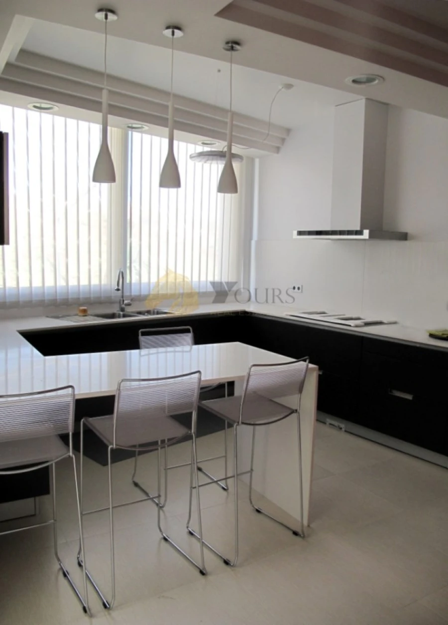 Moradia T3 para Venda em Caniço Foto 35