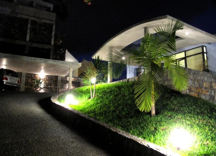 Moradia T3 para Venda em Caniço Foto 6