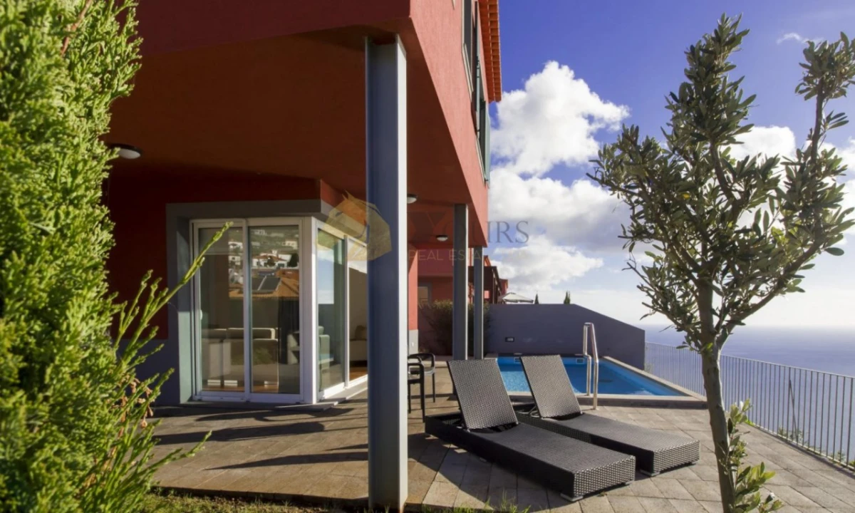 Moradia T3 para Venda em Arco da Calheta Foto 2