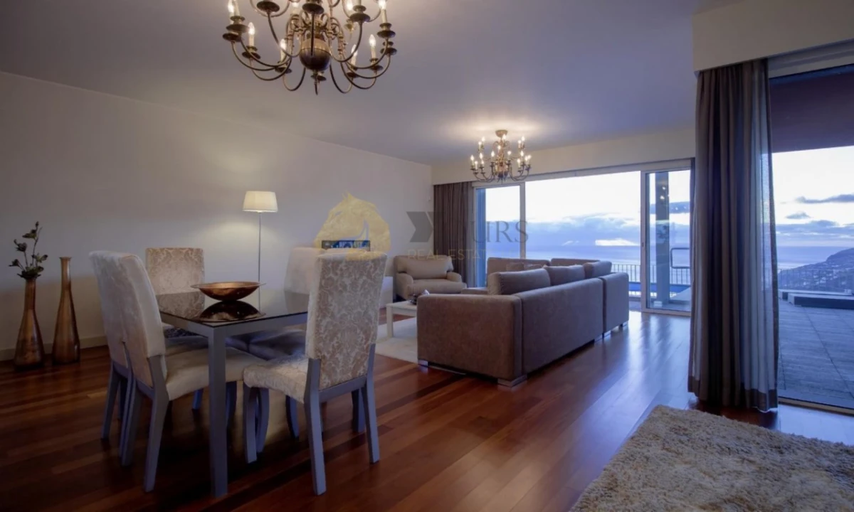 Moradia T3 para Venda em Arco da Calheta Foto 10