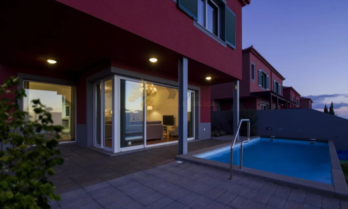 Moradia T3 para Venda em Arco da Calheta Foto 3