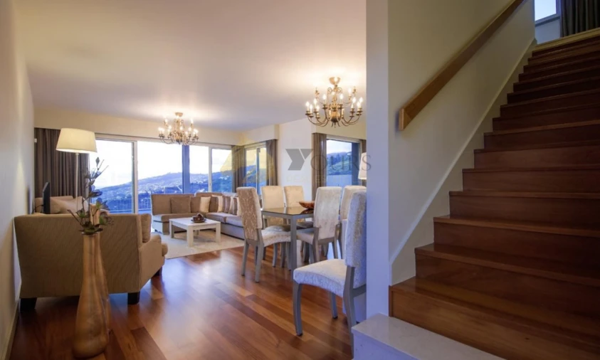 Moradia T3 para Venda em Arco da Calheta Foto 9