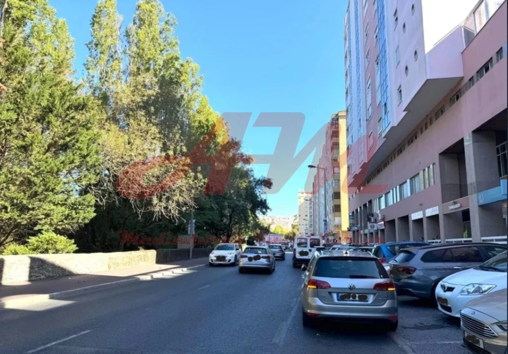 Loja para Venda em Queluz e Belas Foto 2