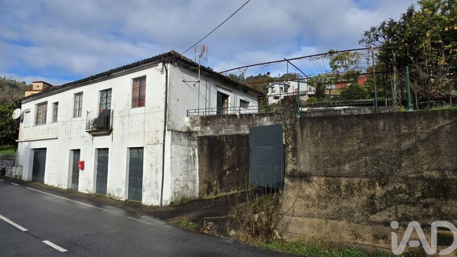 Moradia T4 para Venda em Ponte da Barca, V.N. Muía, Paço Vedro Magalhães