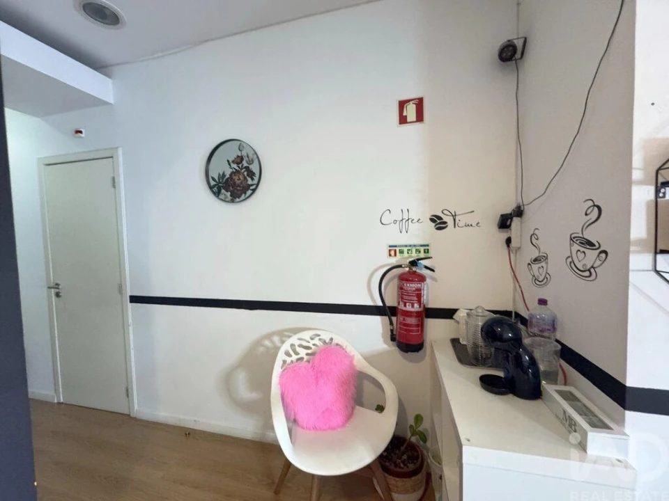 Loja para Venda em Faro (Sé e São Pedro) Foto 9
