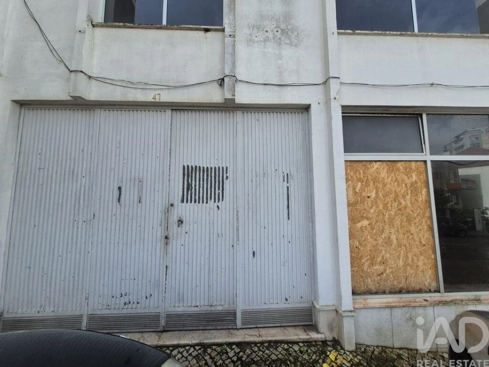 Armazém para Venda em Amora Foto 2