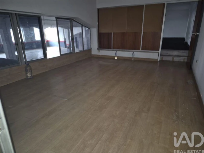 Armazém para Venda em Amora Foto 13