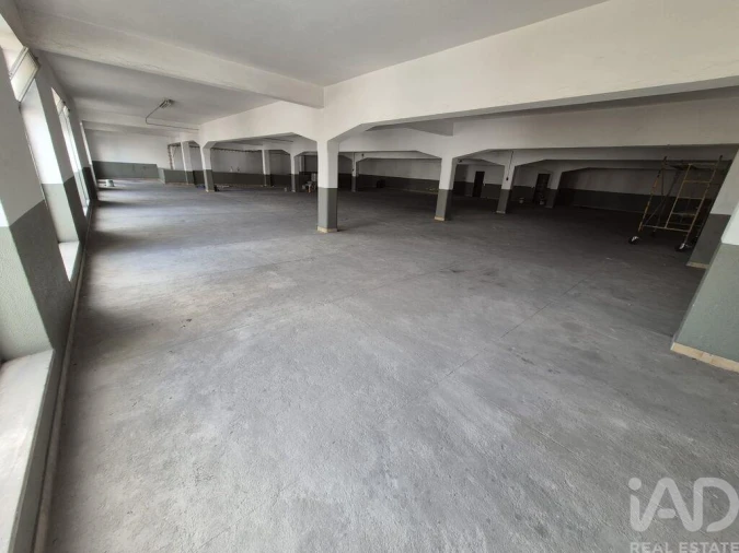 Armazém para Venda em Amora Foto 6