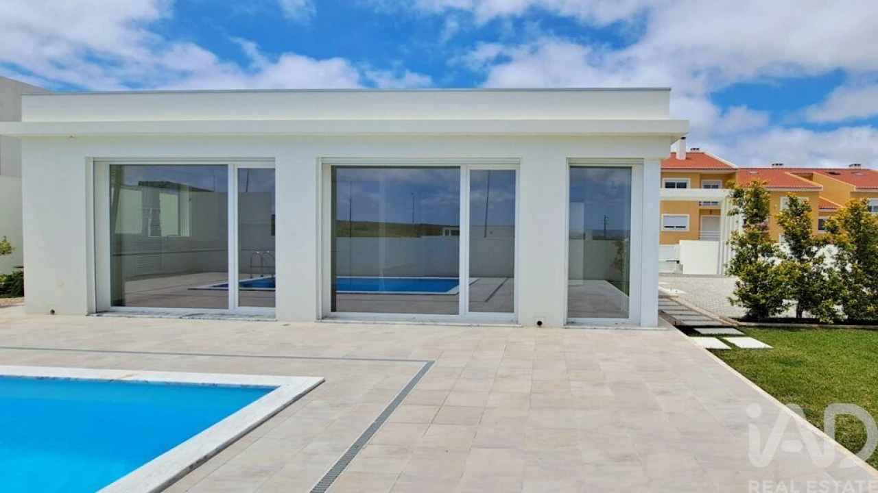 Moradia T3 para Venda em Lourinhã e Atalaia Foto 3