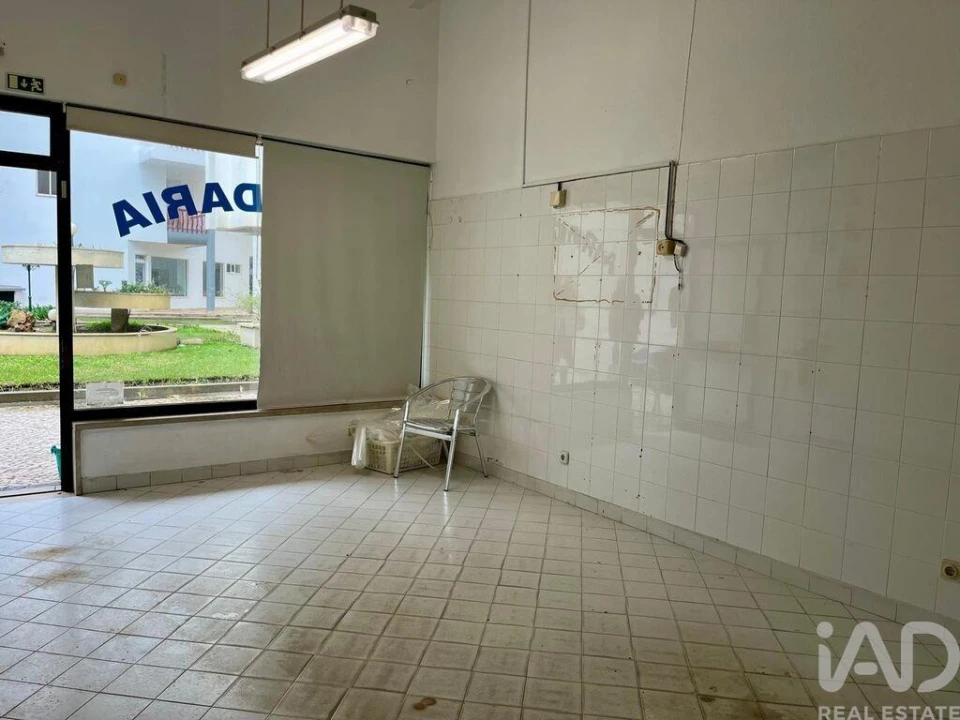 Loja para Venda em Quarteira Foto 6