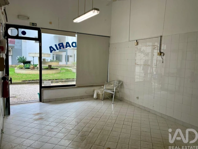 Loja para Venda em Quarteira Foto 5