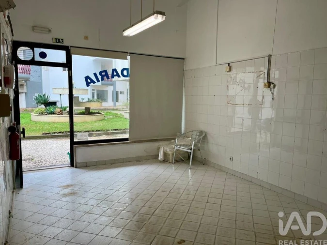 Loja para Venda em Quarteira Foto 8