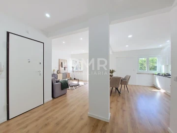Apartamento T3 para Venda em Benfica