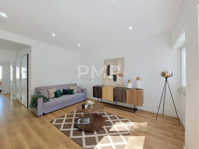 Apartamento T3 para Venda em Benfica Foto 3
