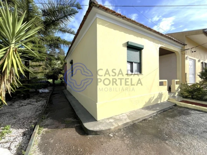 Moradia T1 para Venda em Vila de Cucujães Foto 1