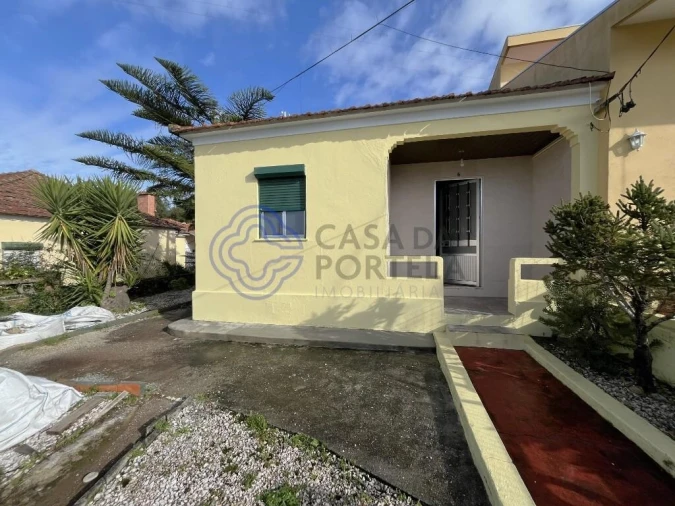 Moradia T1 para Venda em Vila de Cucujães Foto 2