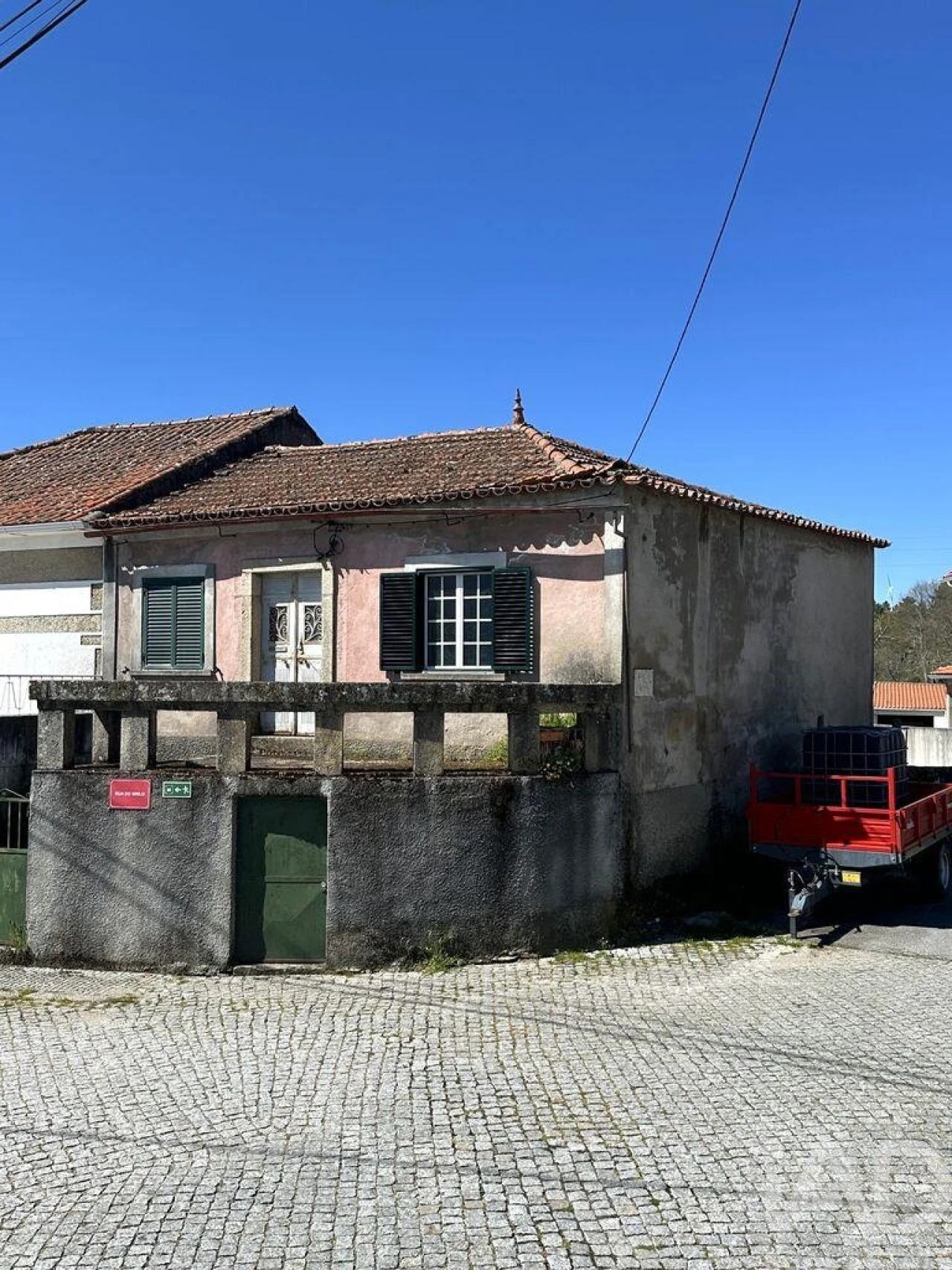 Moradia T3 para Venda em Aldeia do Bispo Foto 1