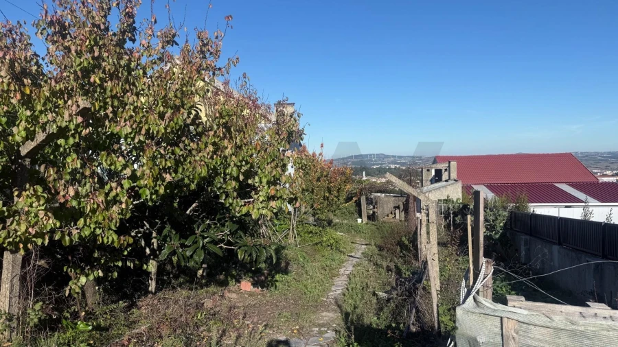Moradia T3 para Venda em Venda do Pinheiro e Santo Estêvão das Galés Foto 8