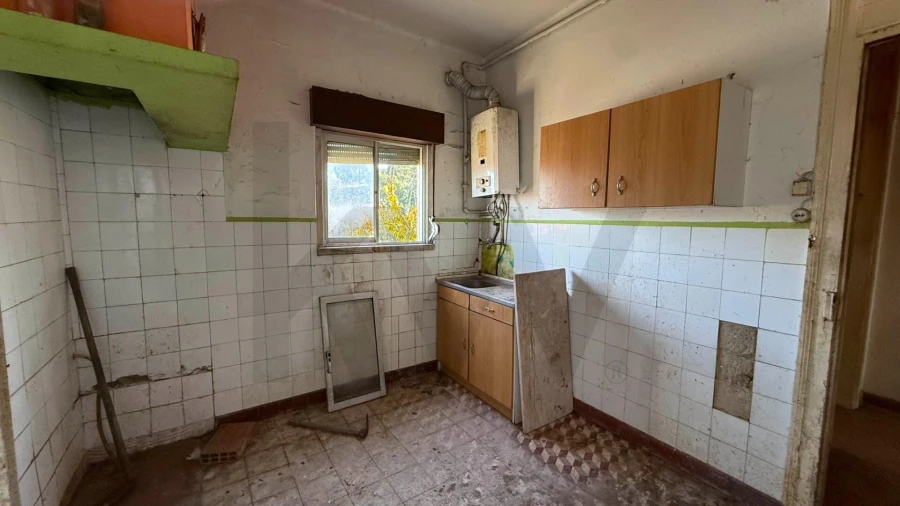 Moradia T3 para Venda em Venda do Pinheiro e Santo Estêvão das Galés Foto 32