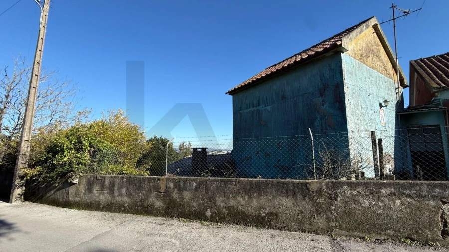 Moradia T3 para Venda em Venda do Pinheiro e Santo Estêvão das Galés Foto 4