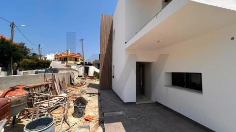 Moradia T4 para Venda em Mafra