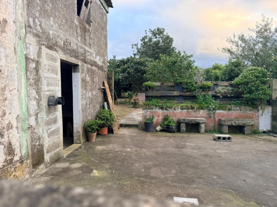 Moradia T4 para Venda em Ribeirinha Foto 9