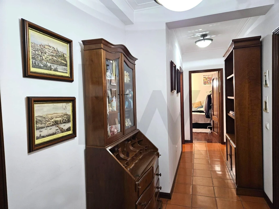 Moradia T4 para Venda em Almalagues Foto 14