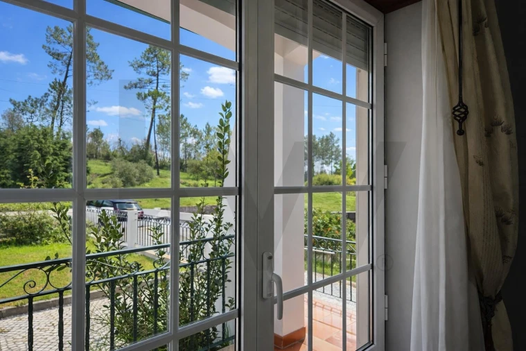 Moradia T4 para Venda em Almalagues Foto 17